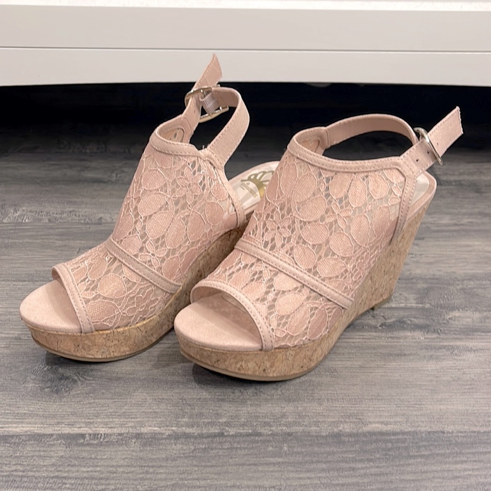 Blush Wedges fergie